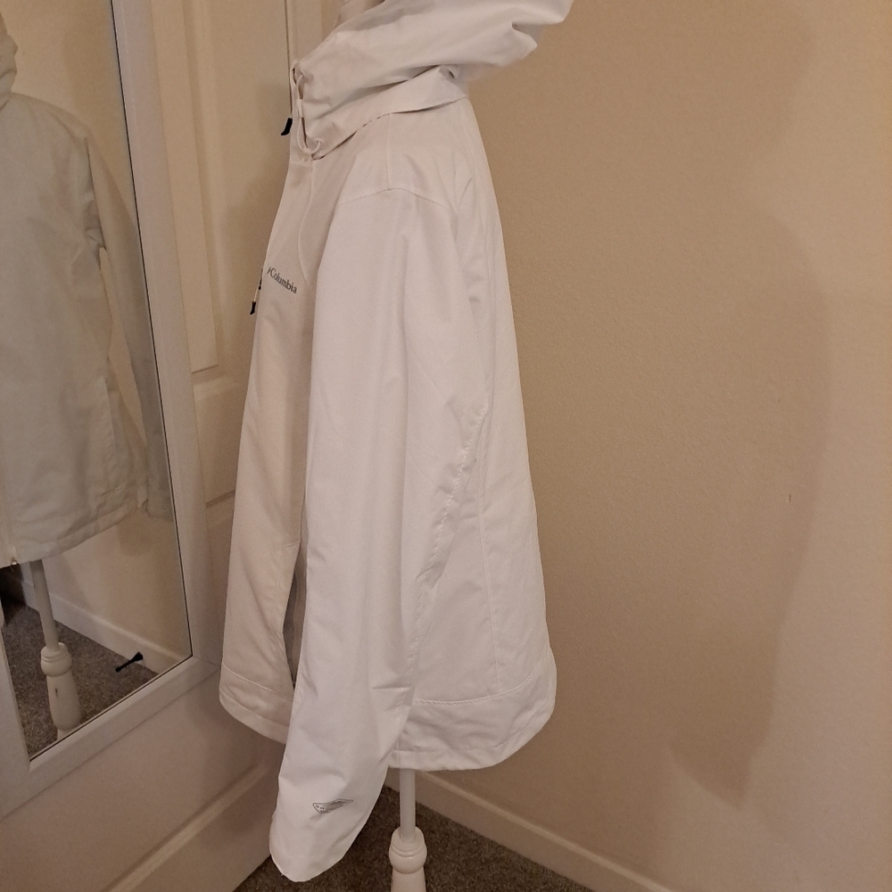 Columbia Ski Jacket White Size XL Excellent Condition - Picture 5 of 11